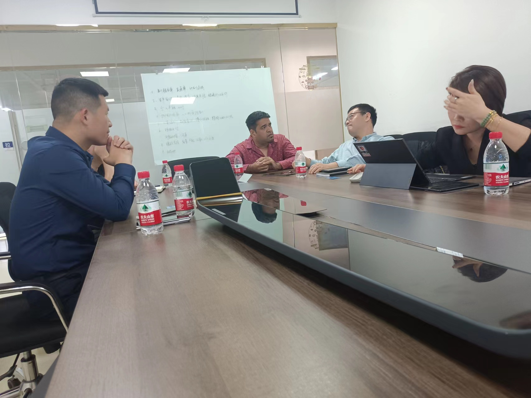 热烈欢迎印度客户来我司进行实地参观考察